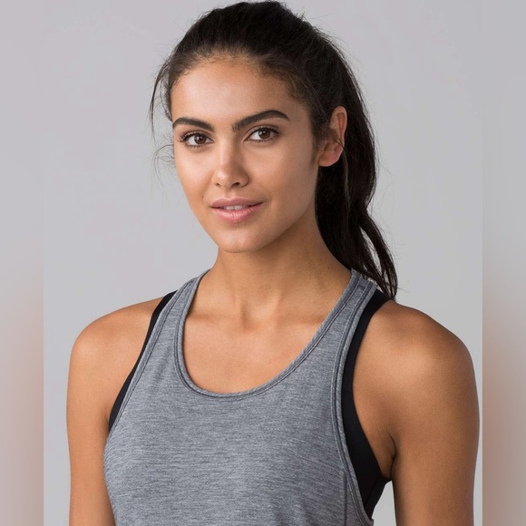 Lululemon Long Distance Tank in Heathered Black Size 6 - Picture 5 of 6